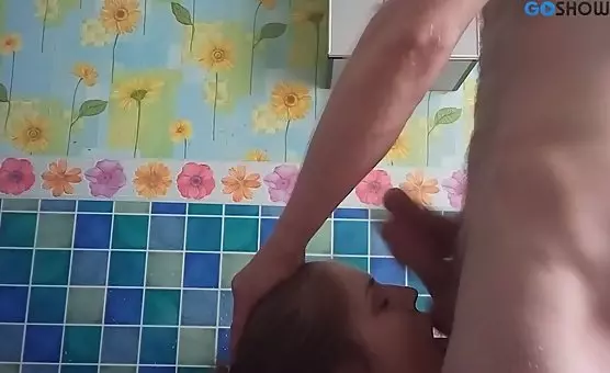 xmas - Horny Couple Blows Cocks in Kitchen